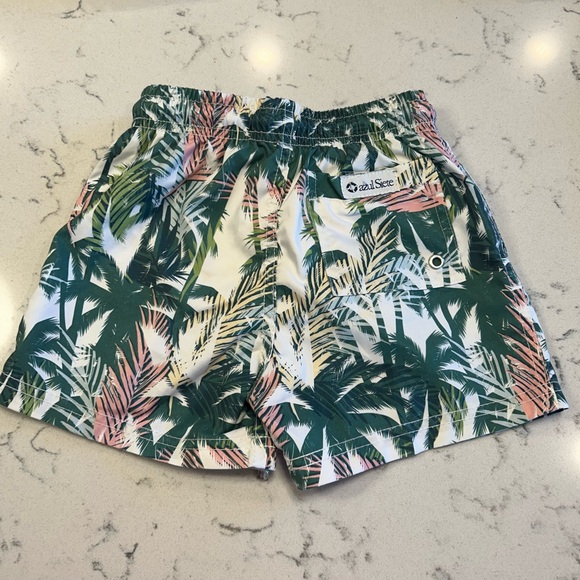 Azul Sieteseim shorts- size 6 - Picture 3 of 4